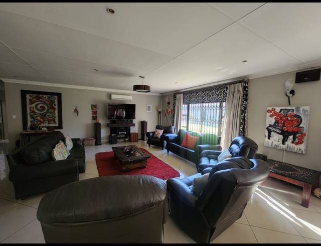 4 BEDROOM HOUSE FOR SALE IN VANDERBIJLPARK SW 5